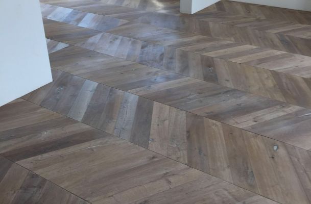 Parquet A Spina Ungherese a Prato